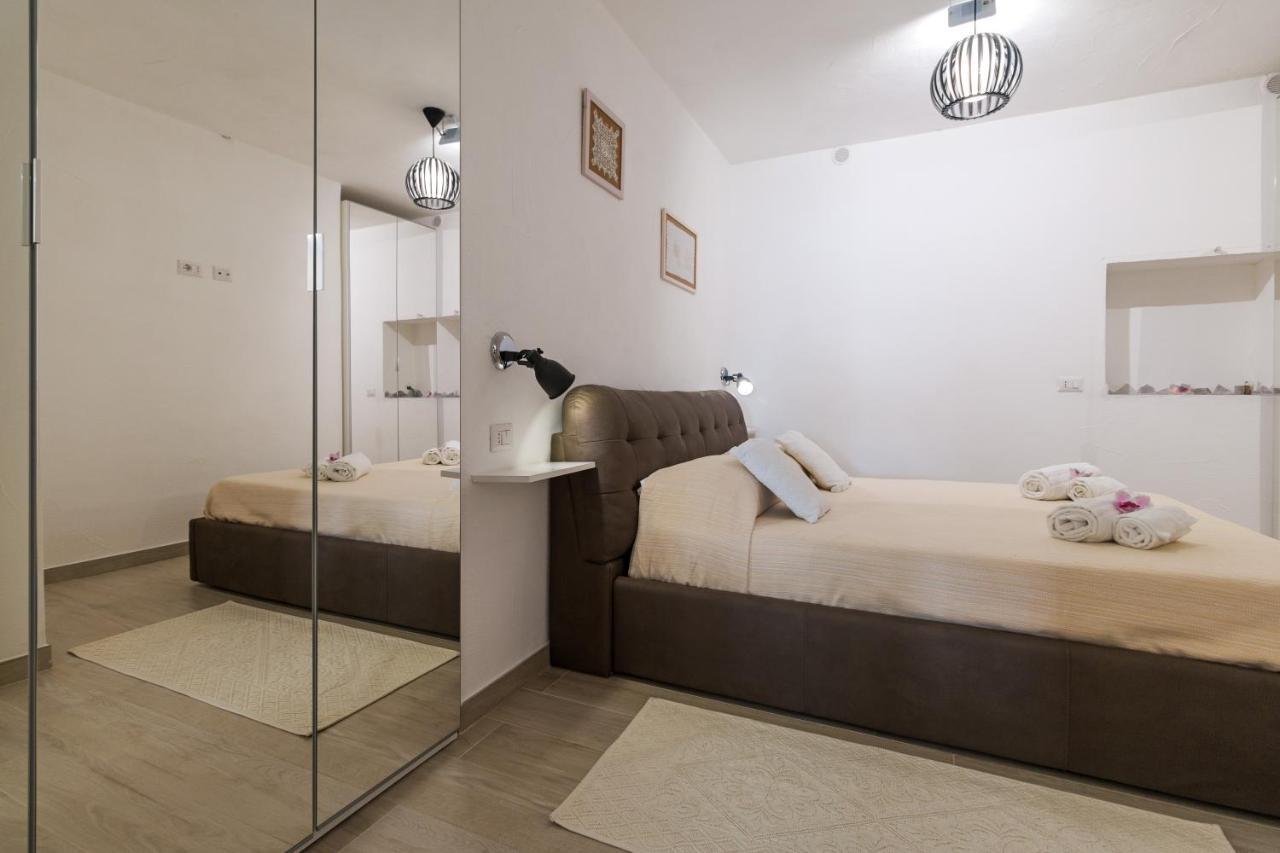 Purple Flower Suite Apartment Cala Gonone Exterior foto