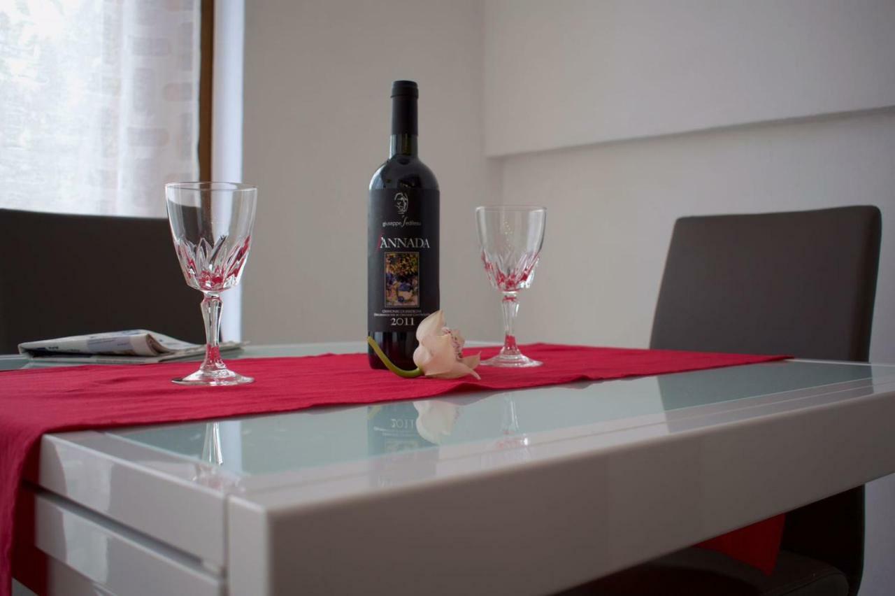Purple Flower Suite Apartment Cala Gonone Exterior foto