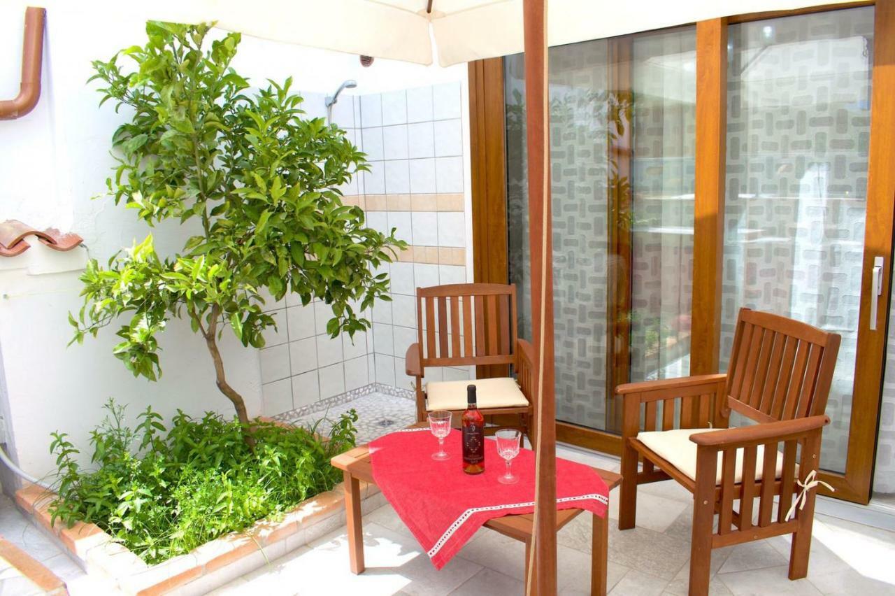 Purple Flower Suite Apartment Cala Gonone Exterior foto